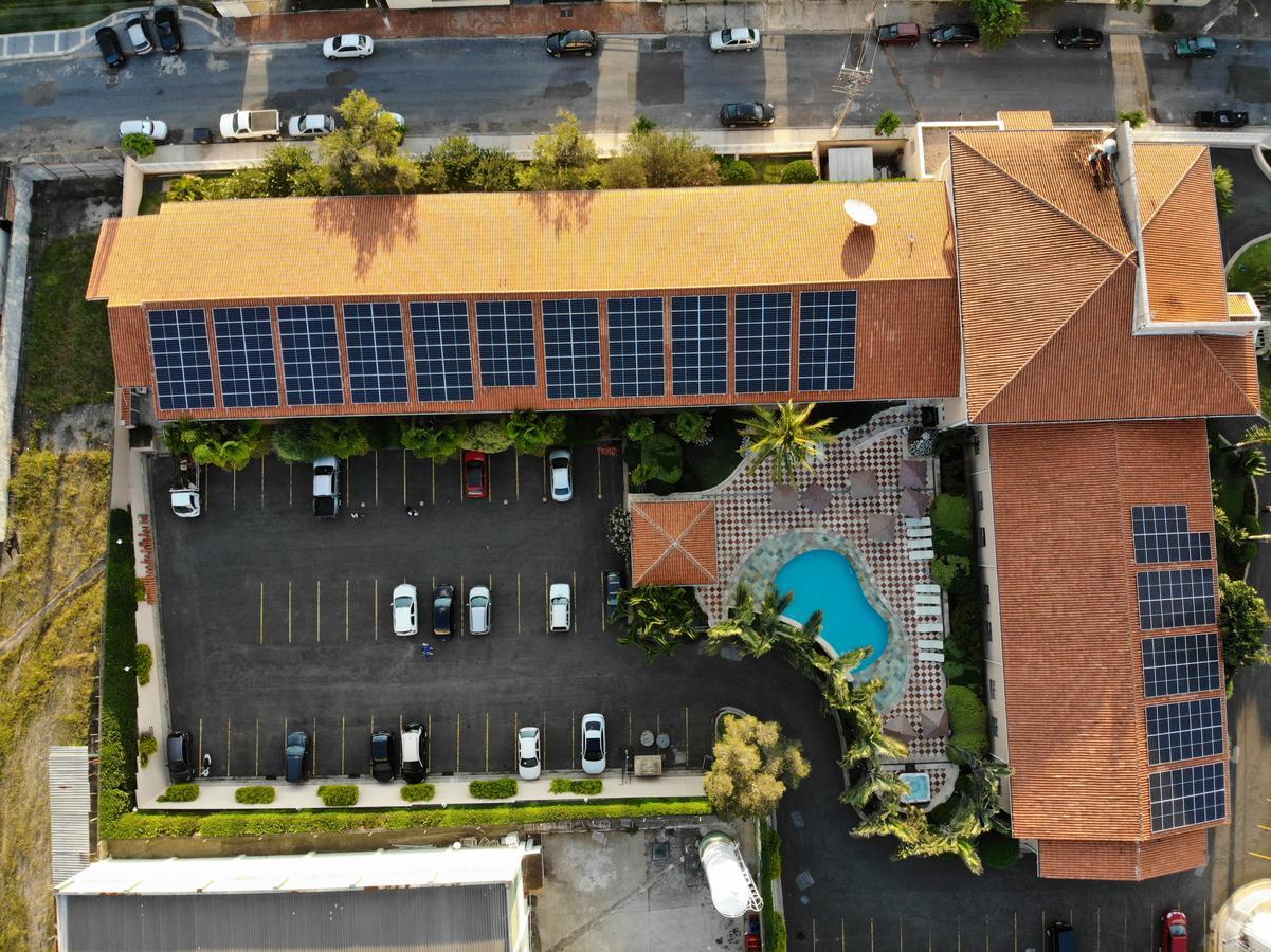 Gandini Hotel Itu Exterior foto
